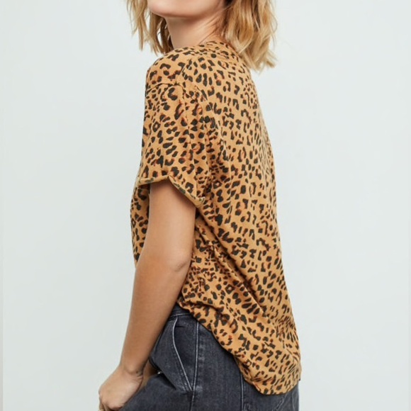 We the Free | Oversized Clarity Tee, Lightweight Leopard Print Crewneck T-Shirt - Picture 3 of 9
